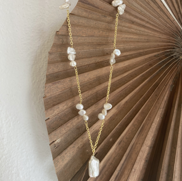 Cyra Pearl Necklace - Gold