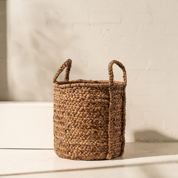 Large Waterhyacinth Basket w Plaited Handle