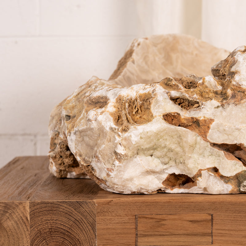 Erasmus Raw Onyx Basin
