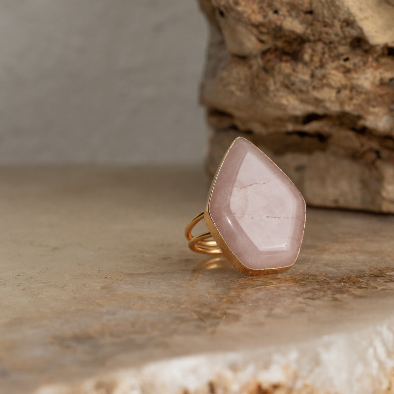 Ilka Rose Quartz Ring