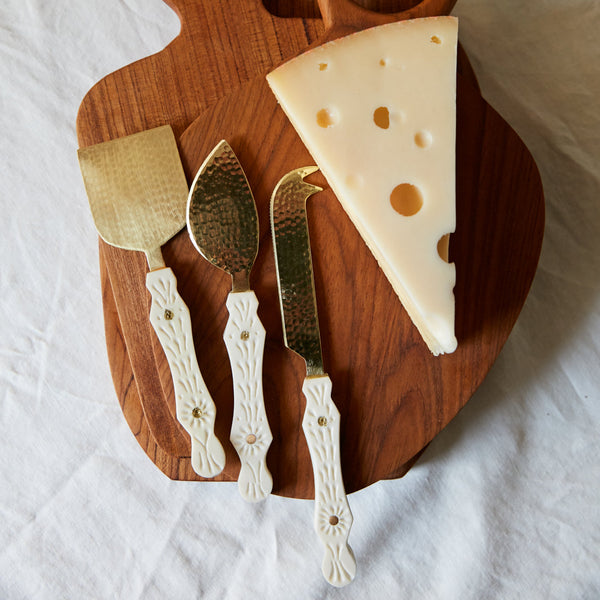Hana Resin Cheese Set