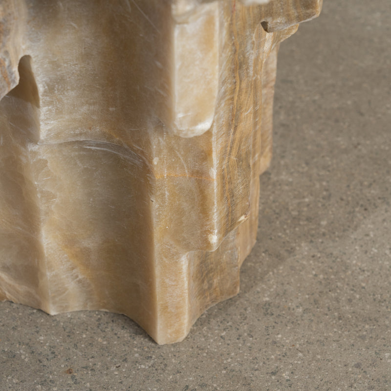 Mekhi Solid Onyx Raw Plinth