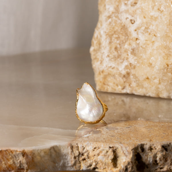 Nitsa Baroque Pearl Ring