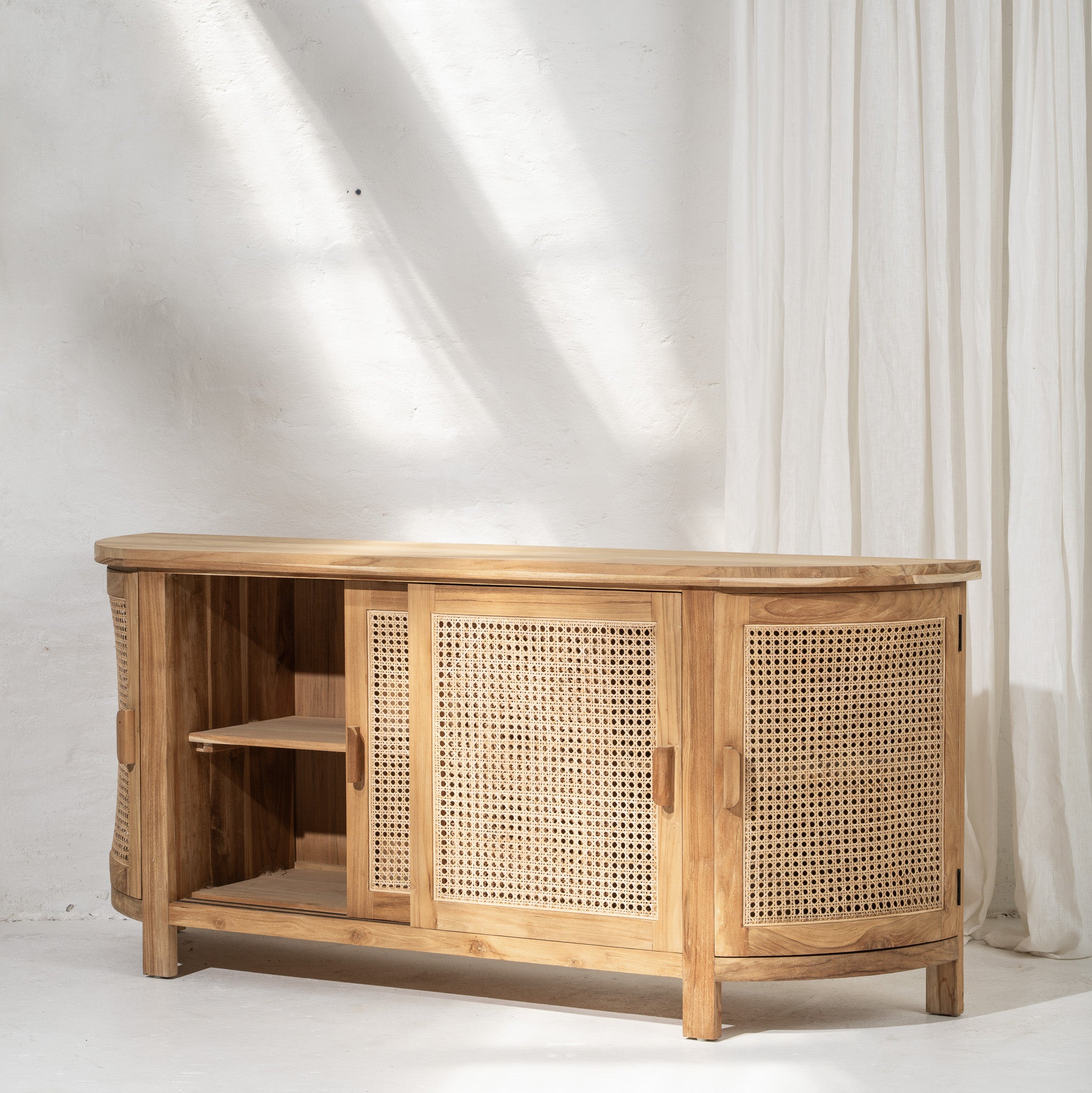 Altair Rattan Curved Console – Inartisan.