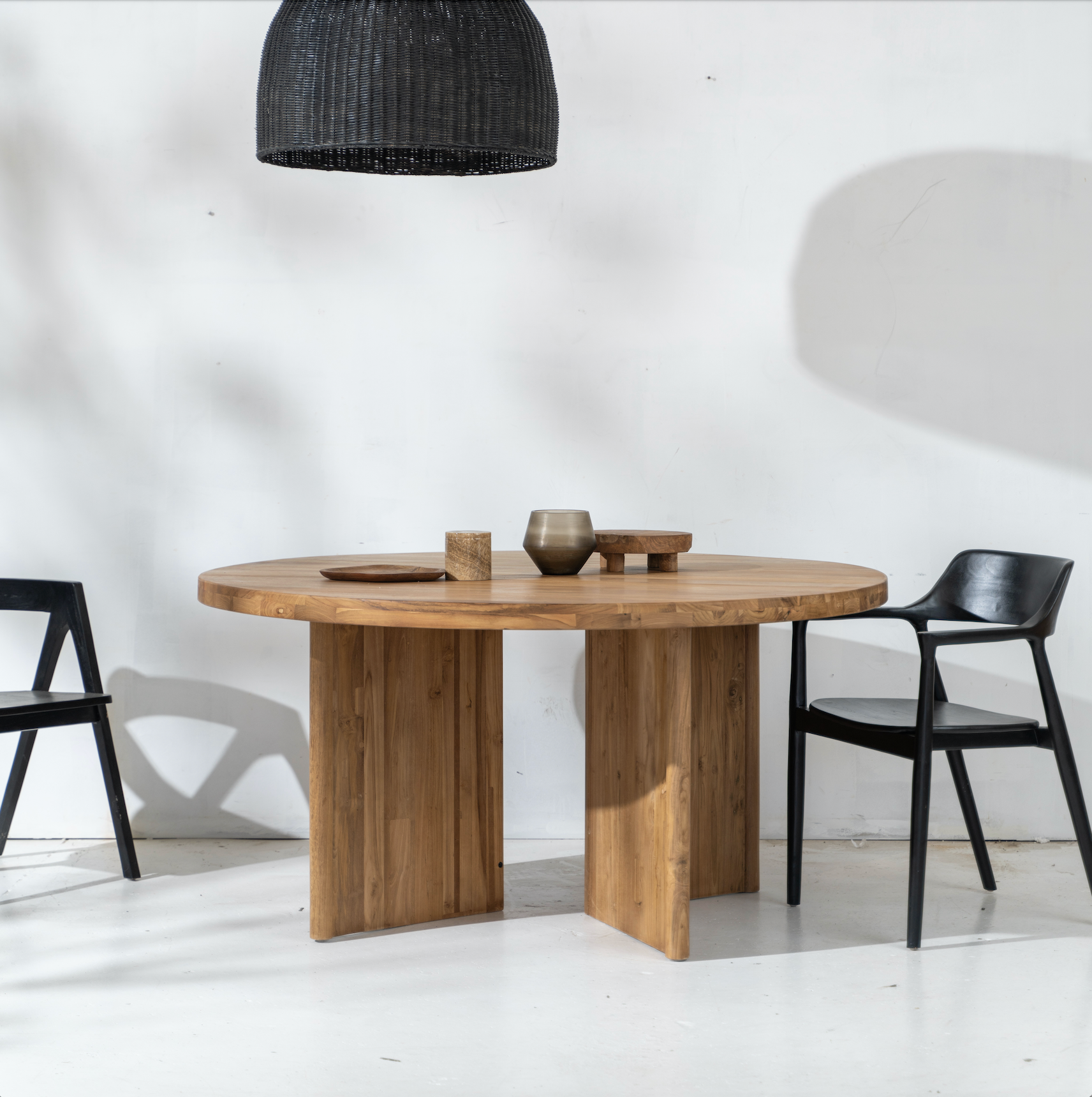 Avus Round Table in Natural – Inartisan.