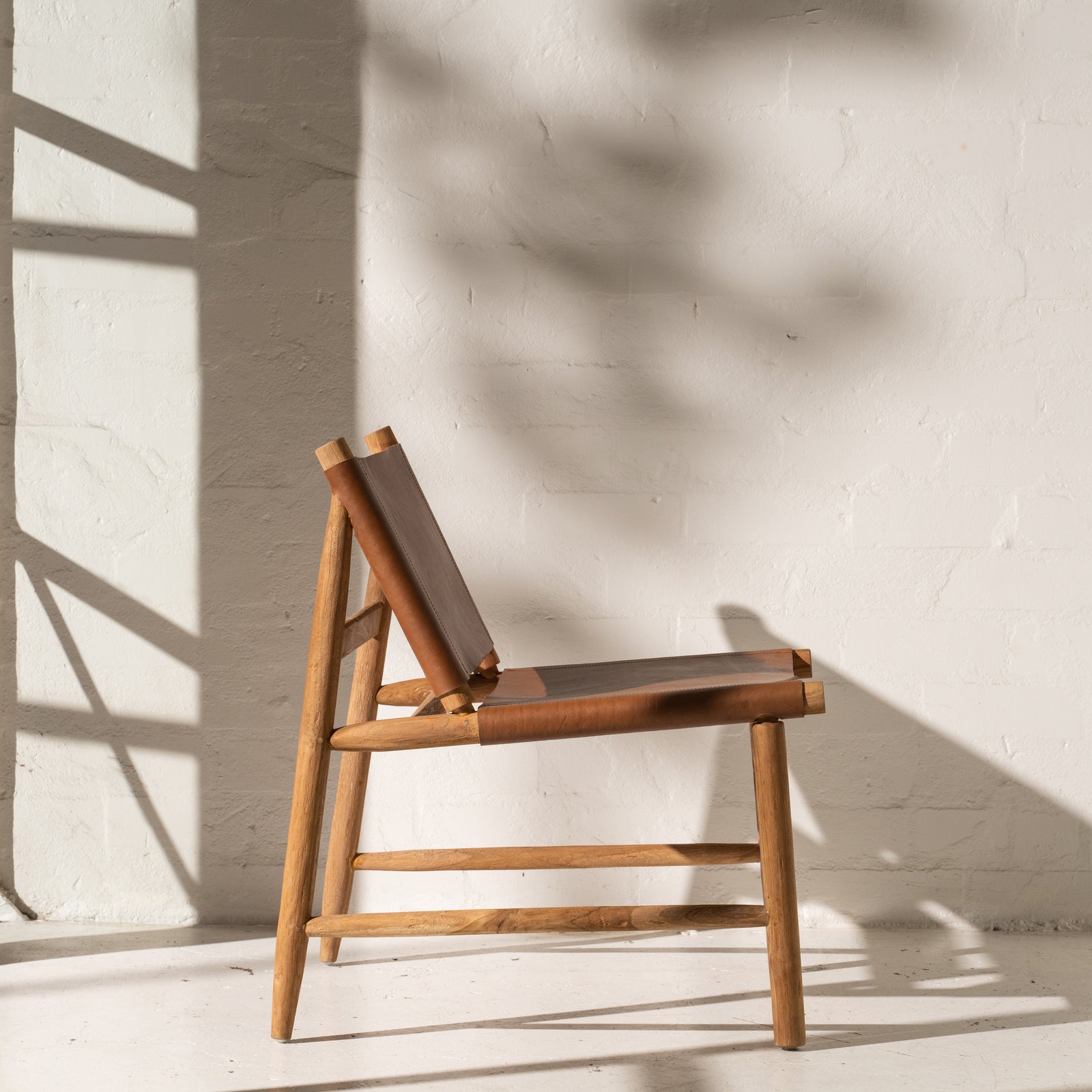 Zadie Leather and Teak Chair - Tan – Inartisan.